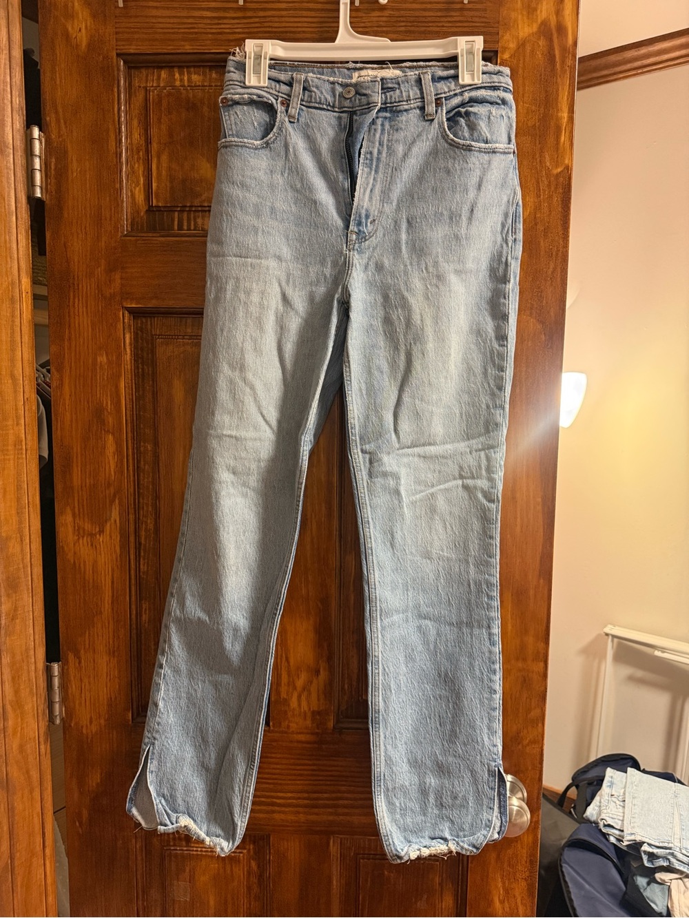 ABERCROMBIE Light Wash Womens Straight-Leg Jeans - Light Blue